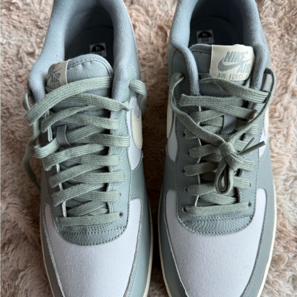 Brand New!!! Nike Men's Sneakers - Gray and Cream Tones. Perfect Christmas Gift - Picture 6 of 8